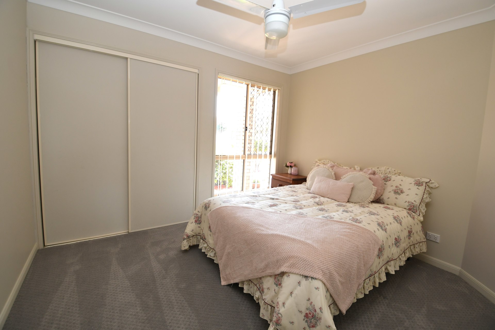 176007159113776441-rsd